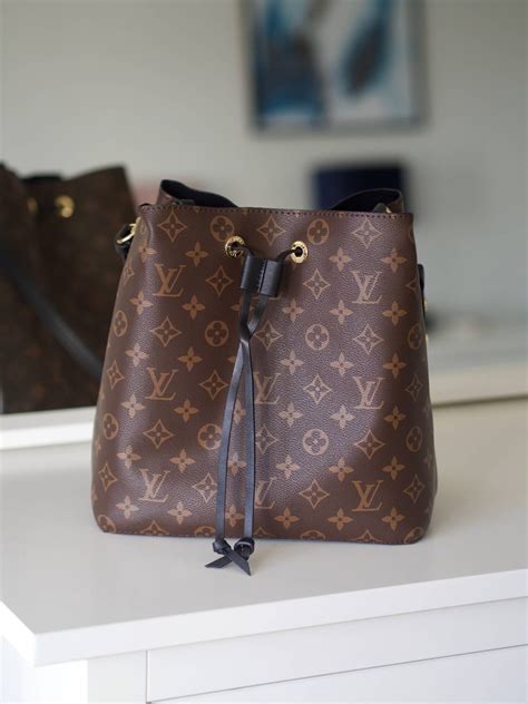 Louis Vuitton Neo Noe Review .